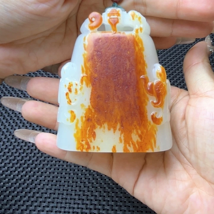 绘***角未镶嵌和田玉挂件
