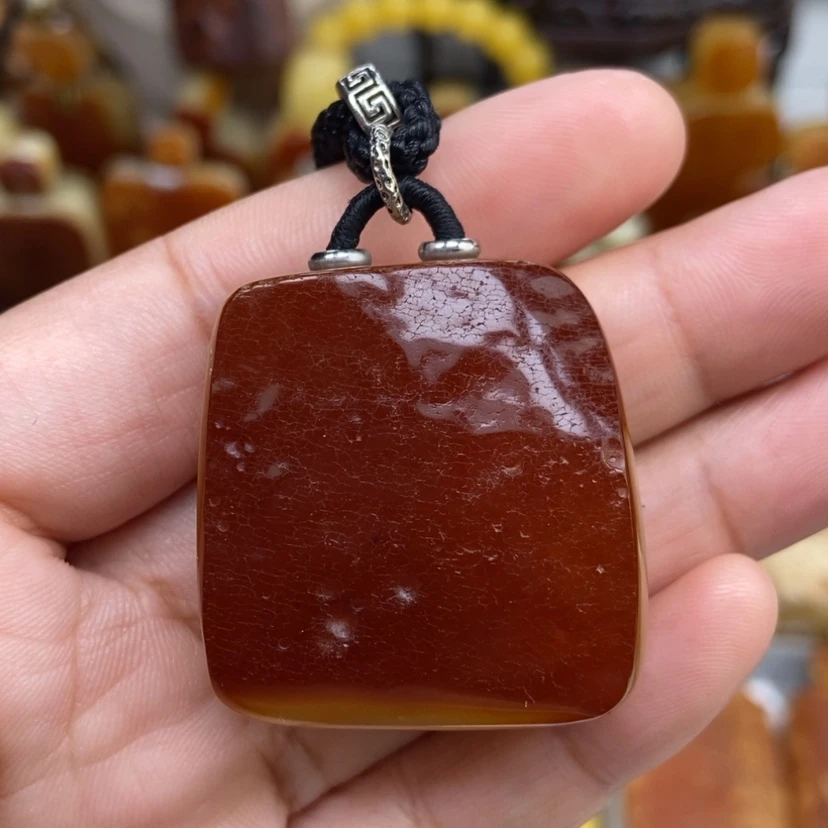 【闪购商品】琥珀颈饰未镶嵌