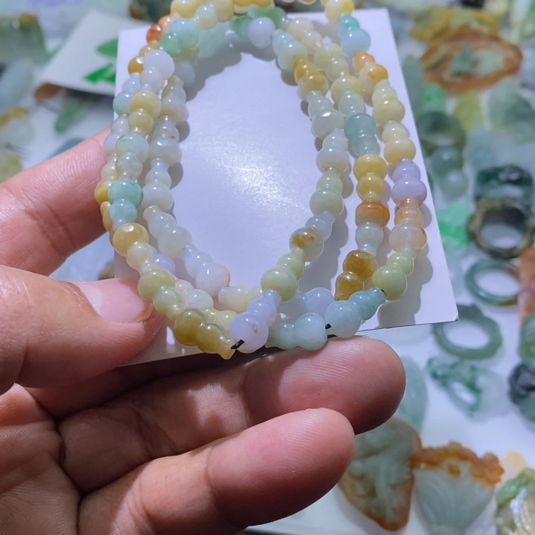 定制翡翠未镶嵌想***?珠串