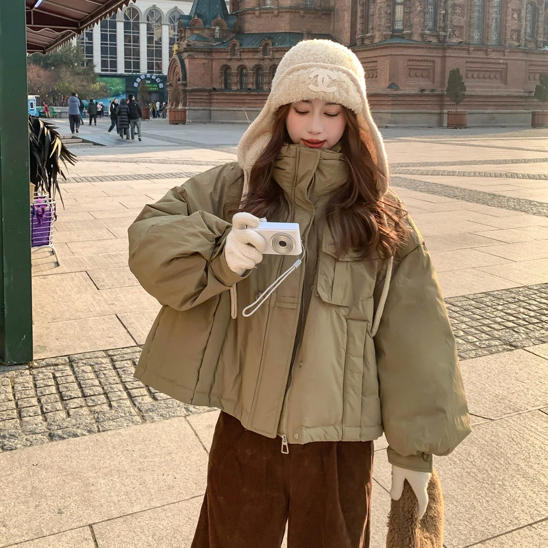 军绿色小个子显高穿搭连帽羽绒服女冬季2025新款防风保暖短款外套