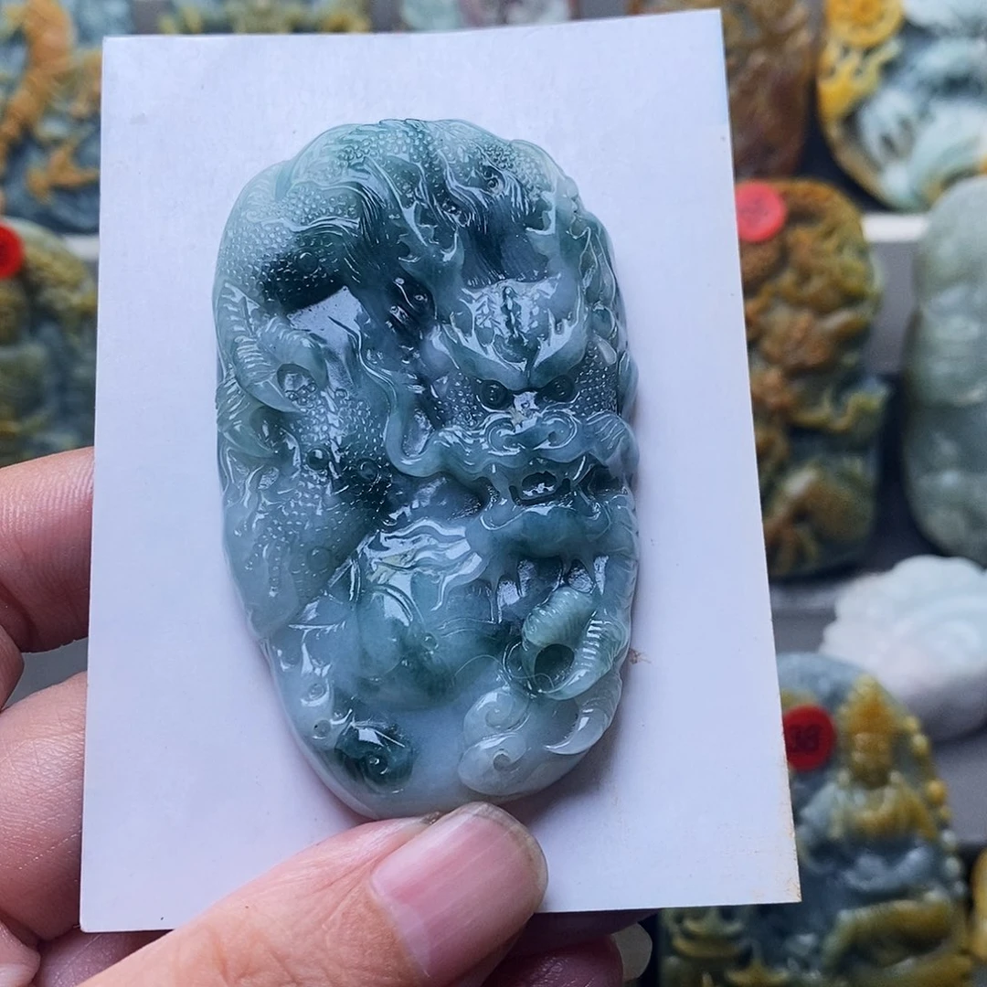 定制翡翠未镶嵌龙牌