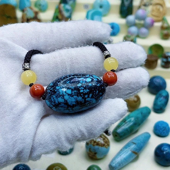 绿松石颈饰未镶嵌