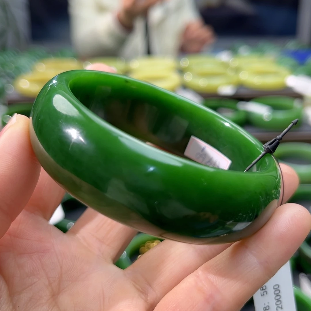 和田玉（碧玉）手镯未镶嵌