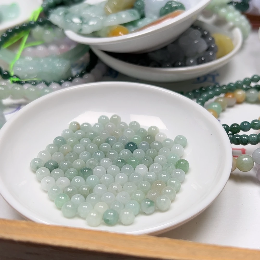【闪购商品】未镶嵌手链翡翠蔚**云卡5++