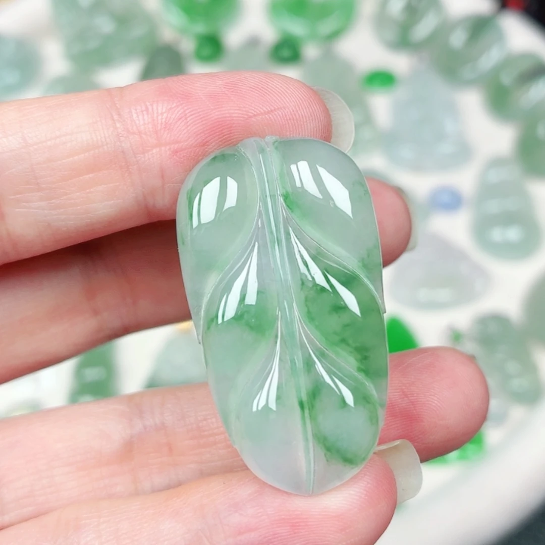 翡翠未镶嵌颈饰缅甸天然A货翡翠