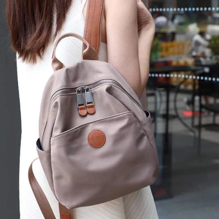 2025新款休闲学生时尚双肩包通勤大容量百搭轻便ins女士女款背包