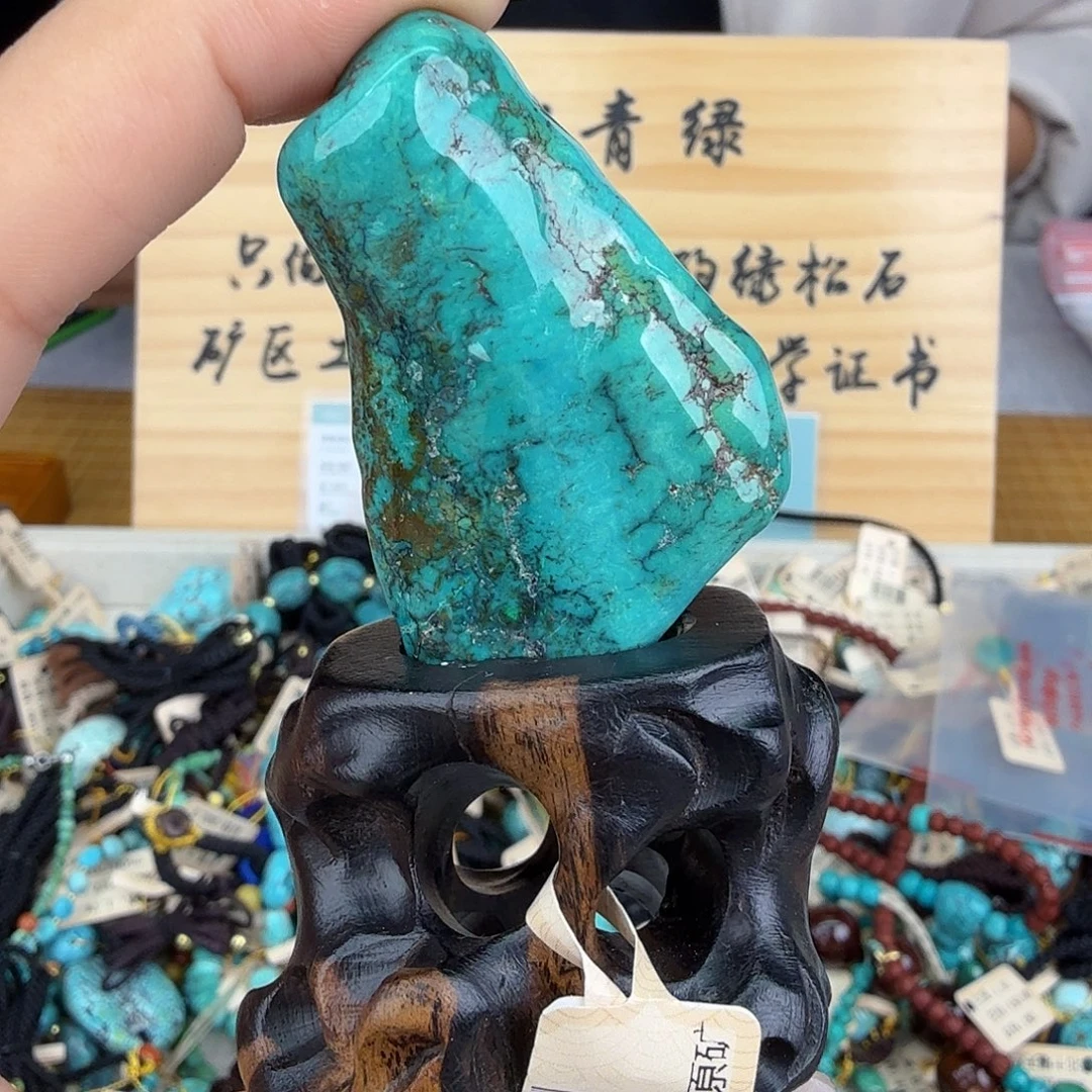 绿松石未镶嵌珠宝奇石