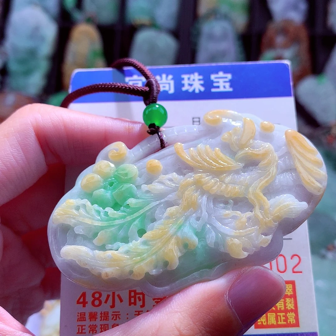 颈饰未镶嵌翡翠天然