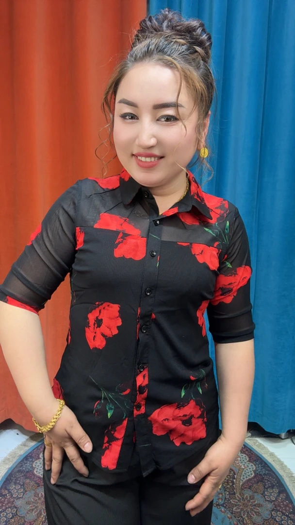 2025年新款女装T恤 YAKILIK