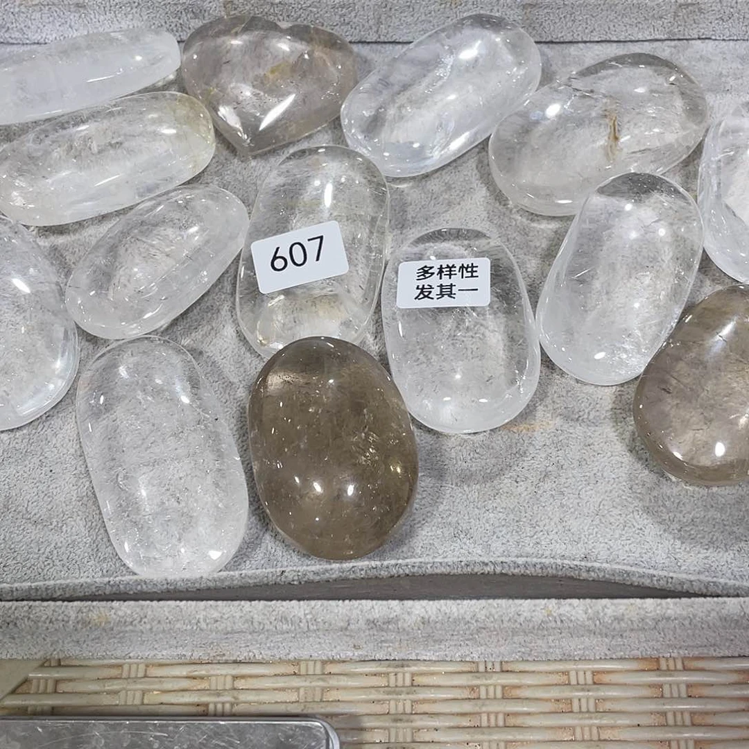 水晶摆件…..未镶嵌一个