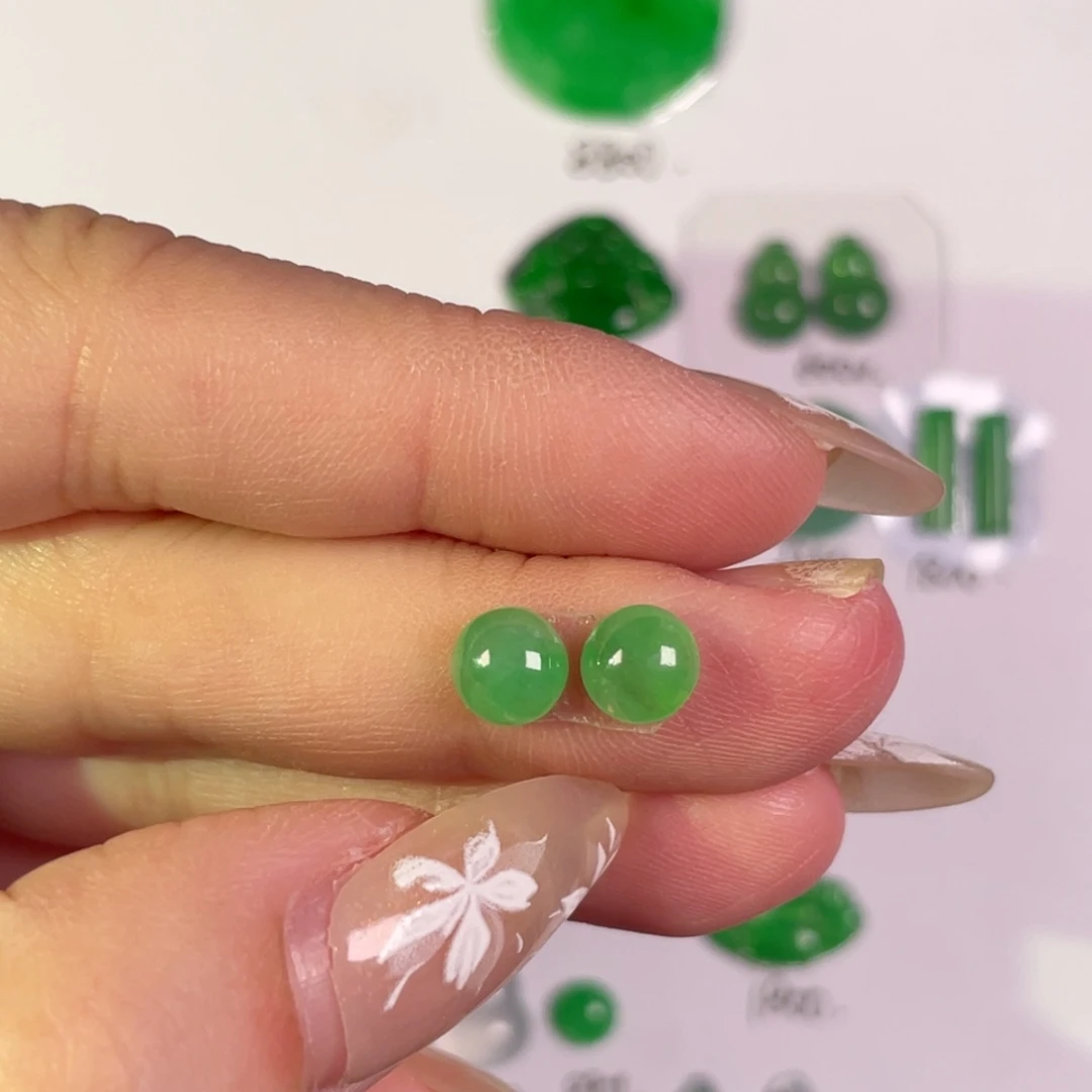 翡翠未镶嵌颈饰裸石