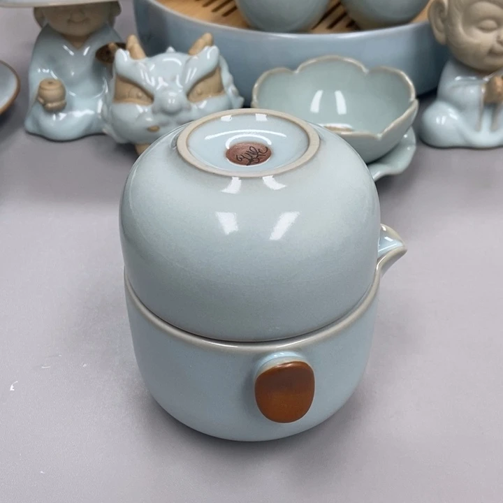 瓷大***雨天青色张君老师瑕旅行套