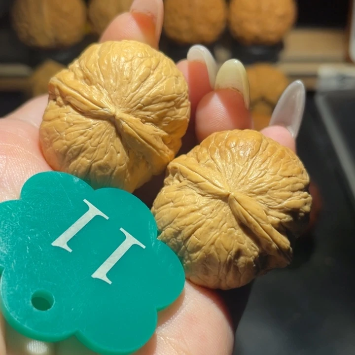 福瓜34尺寸核桃。