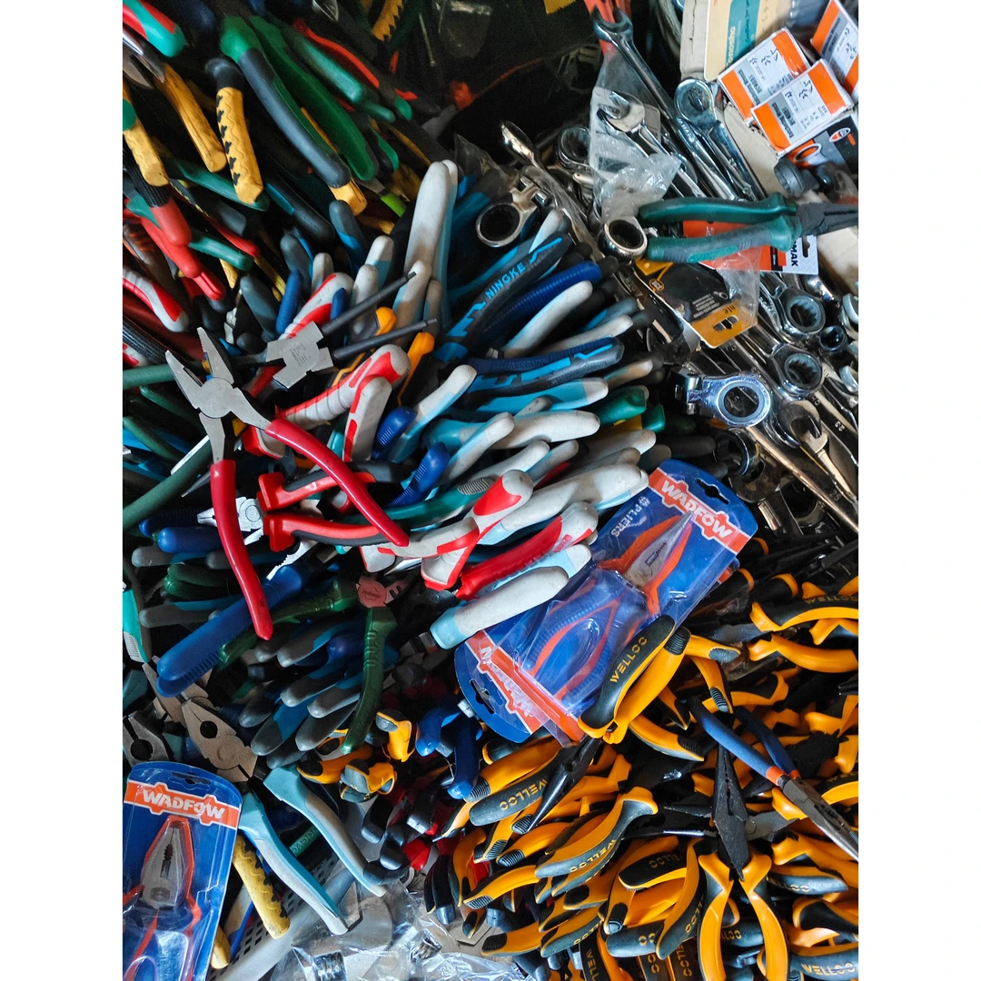 1048号居家日用五金工具手动工具其款式五金工具杂款以直播间为准