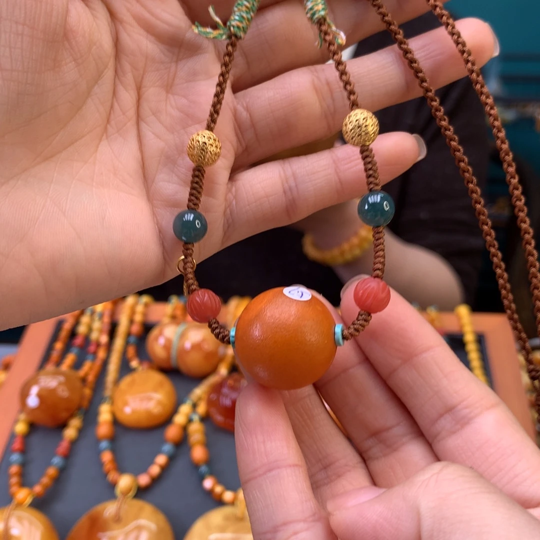 蜜蜡未镶嵌颈饰天然