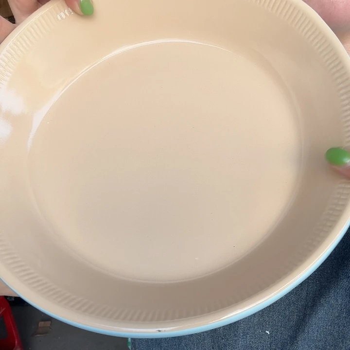 外贸尾单高温陶瓷微瑕珐琅釉披萨烤盘瑕疵明显一些