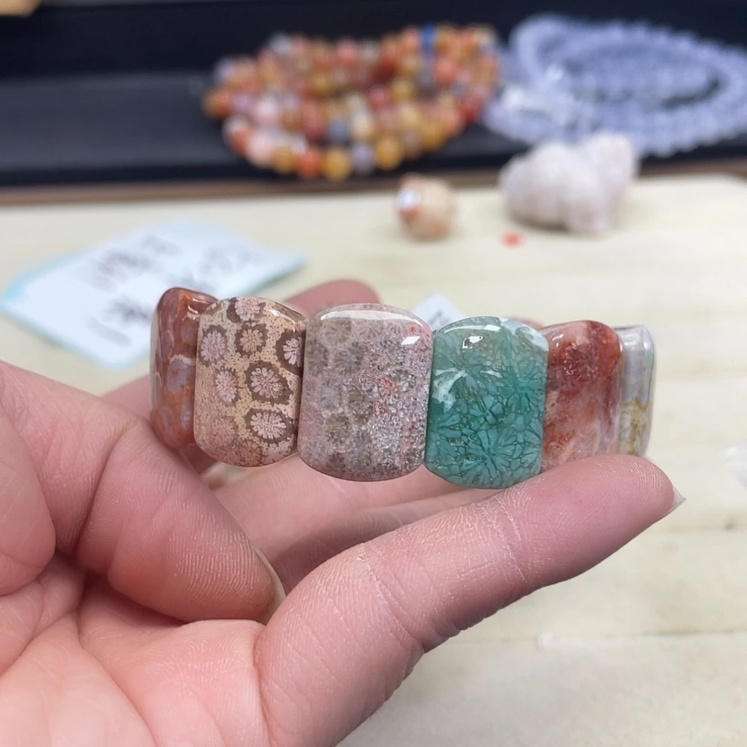 未镶嵌手串硅化珊瑚（珊瑚玉）440