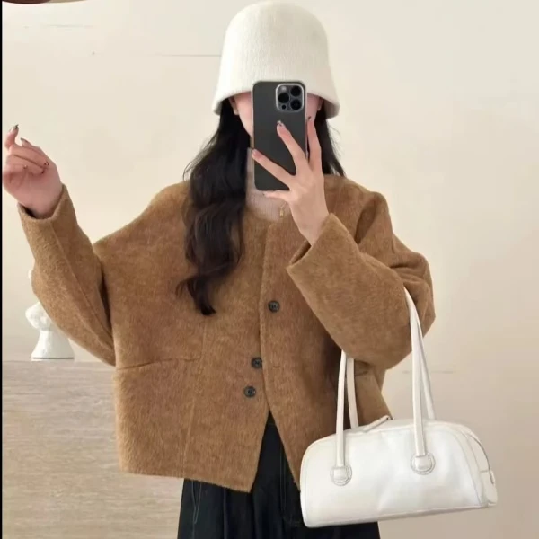 d秋冬羊毛新款气质百搭款时尚休闲圆领短款小香风羊毛外套2538