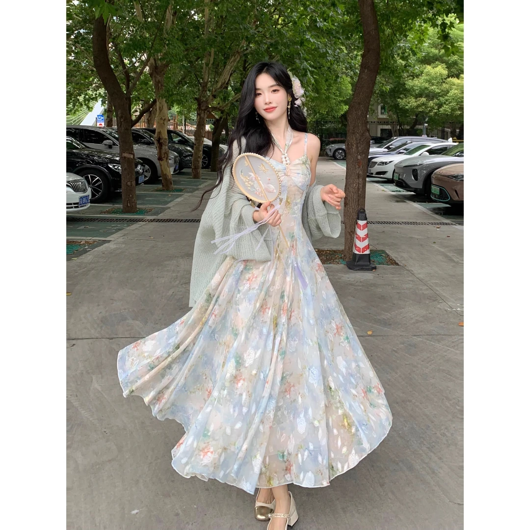 春季超仙绝美浪漫油画秘境大码长裙温柔气质挂脖吊带裙开衫两件套