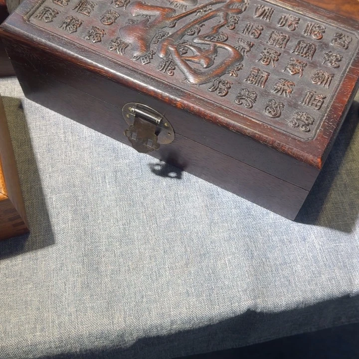 贡木首饰盒的的的的