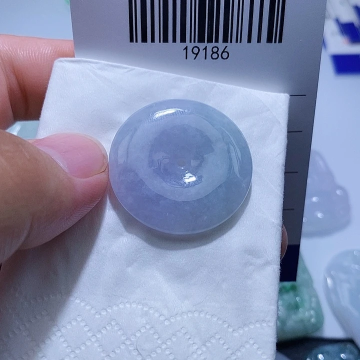 颈饰未镶嵌翡翠天光墟翡翠市场现金代购