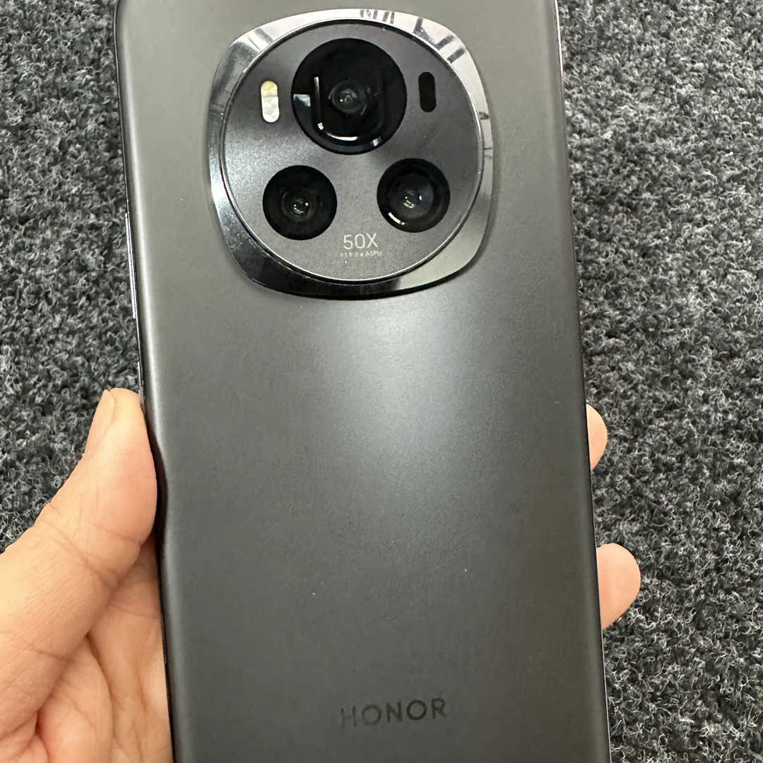 9新 honor/荣耀 过保:Magic6 黑色 16+512g 原装无拆修