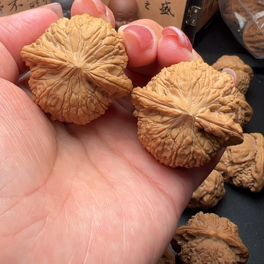 文玩核桃吊坠绣球41