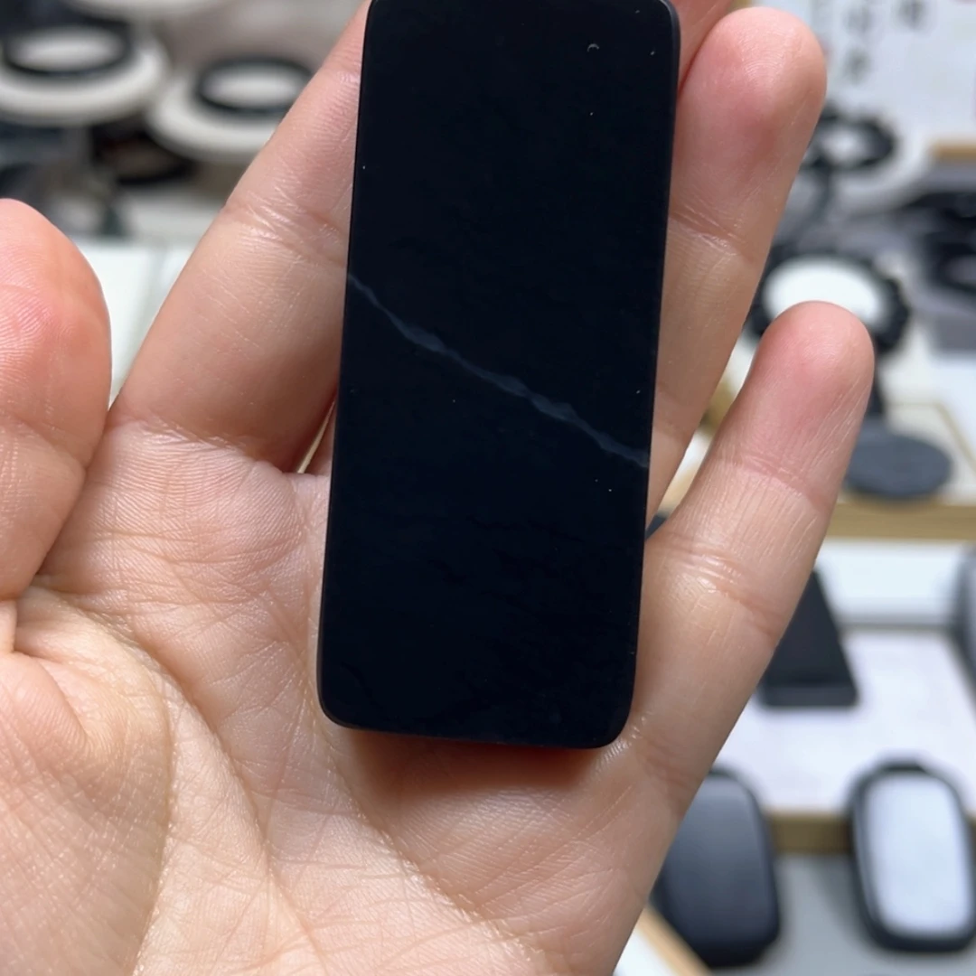 【闪购商品】和田玉（墨玉）一线天钢板56克左右未镶嵌