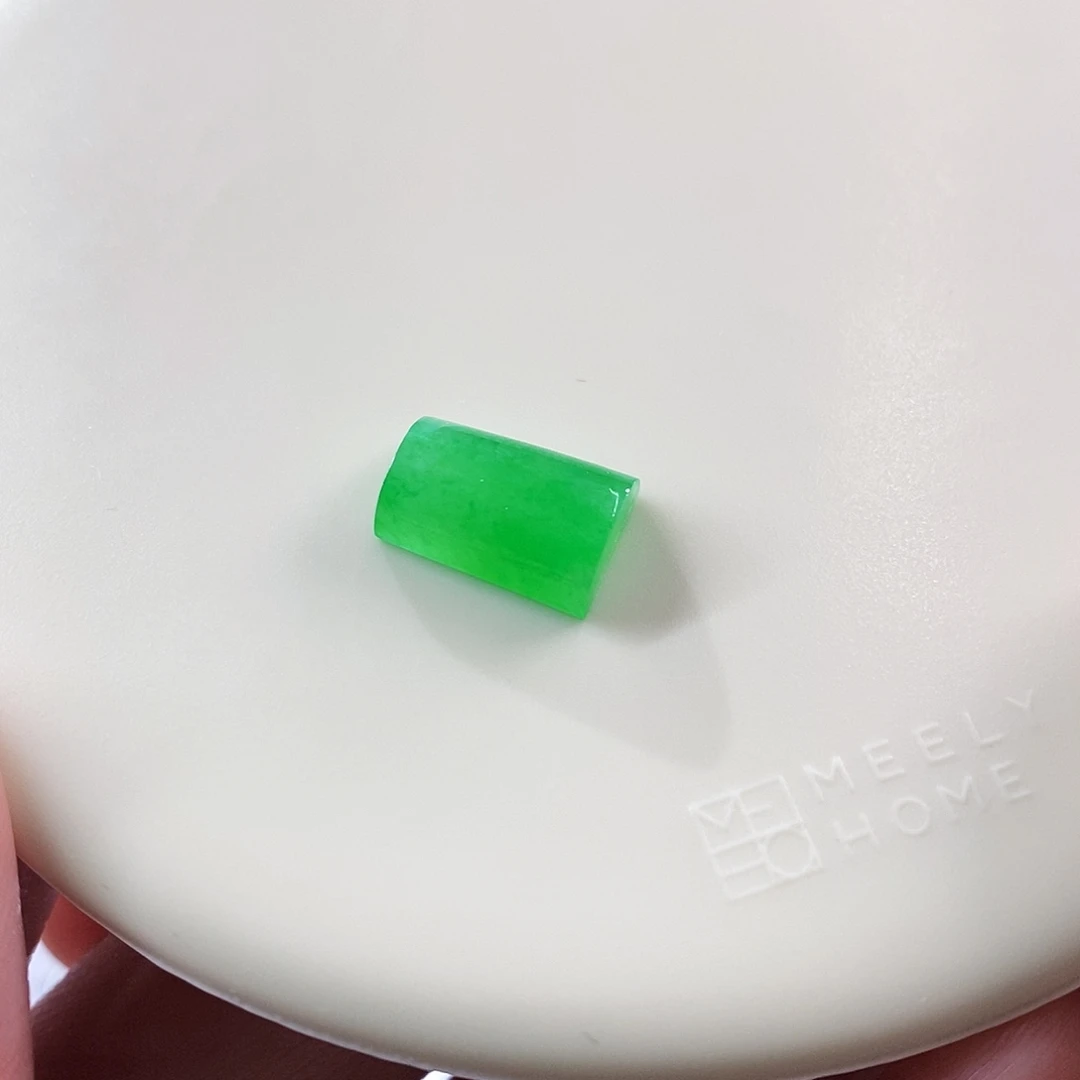 颈饰未镶嵌翡翠马鞍