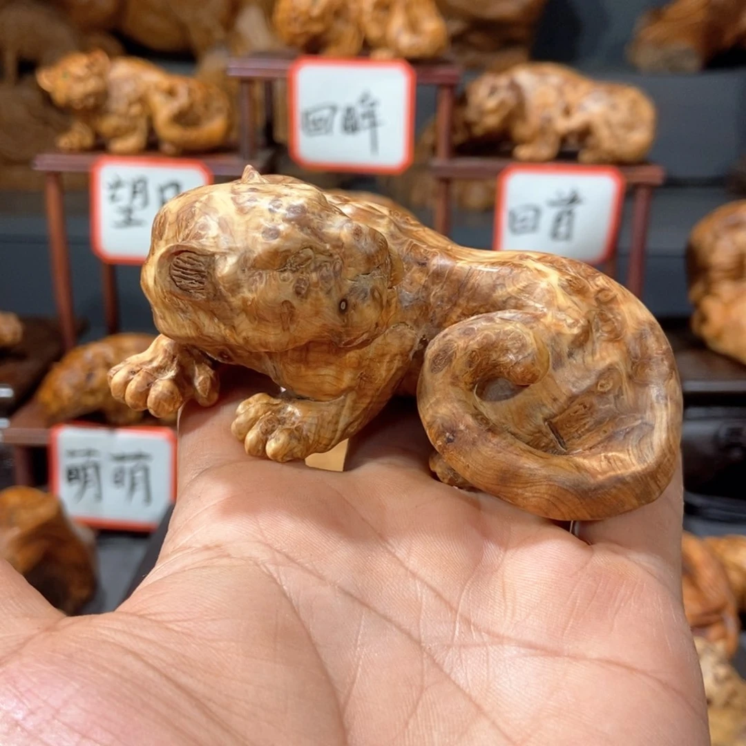 柏木（崖柏）老*木雕手工把件太行崖柏瘤疤料豹子