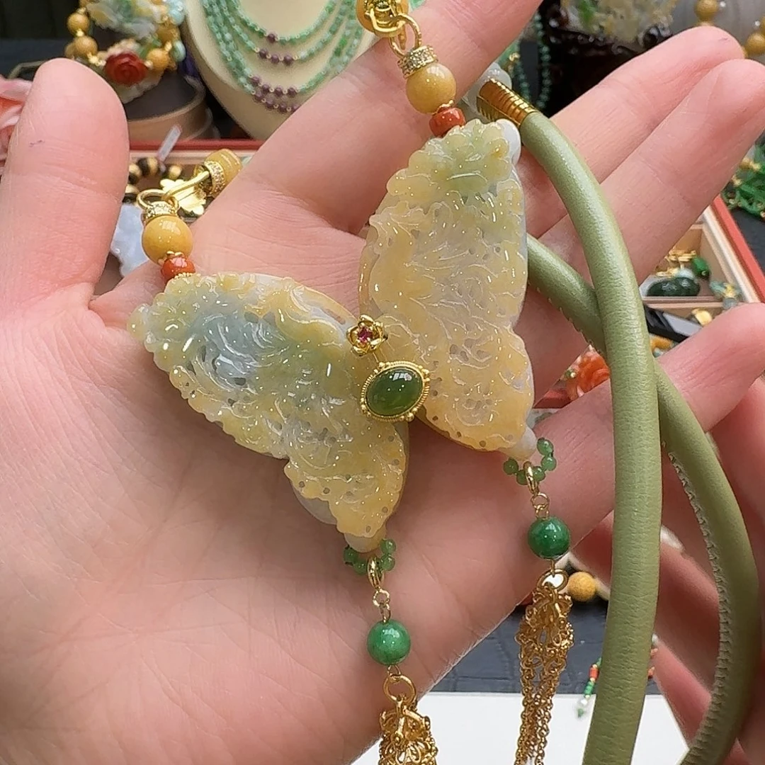 翡翠未镶嵌吊坠(赠链)一步到位炸福利