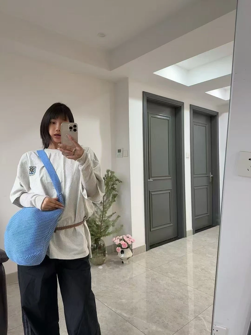 小雏菊的宽松短袖T恤 很好看 背面图案也好看