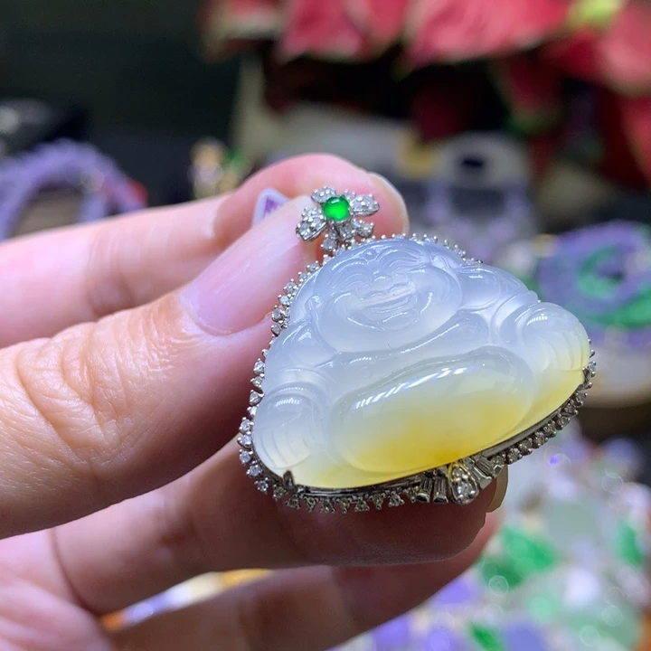 颈饰18K金镶嵌翡翠