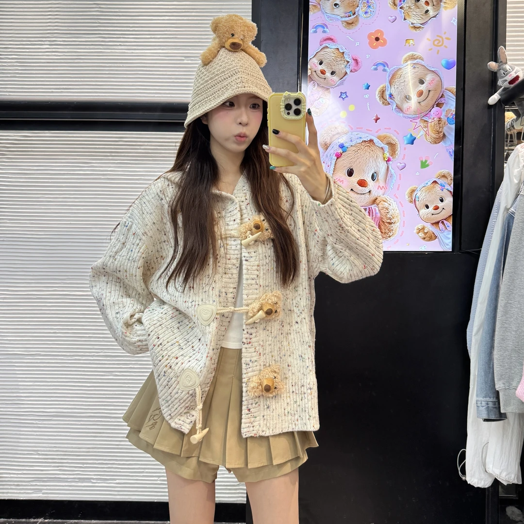 【千娇百媚】彩色点子牛角扣开衫女春秋款宽松慵懒风针织毛衣（049）