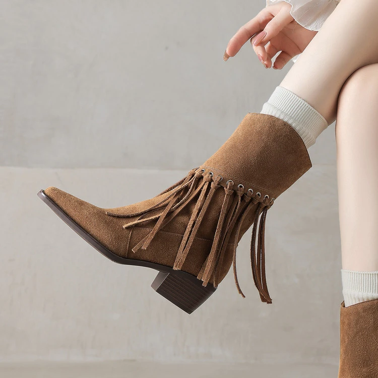 粗跟复古尖流苏时装短靴女口2025新款显瘦粗跟牛仔靴中筒靴女