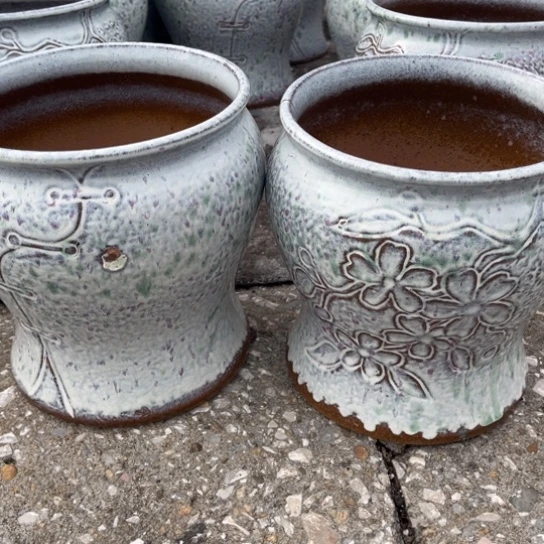 红陶口20高22瑕疵