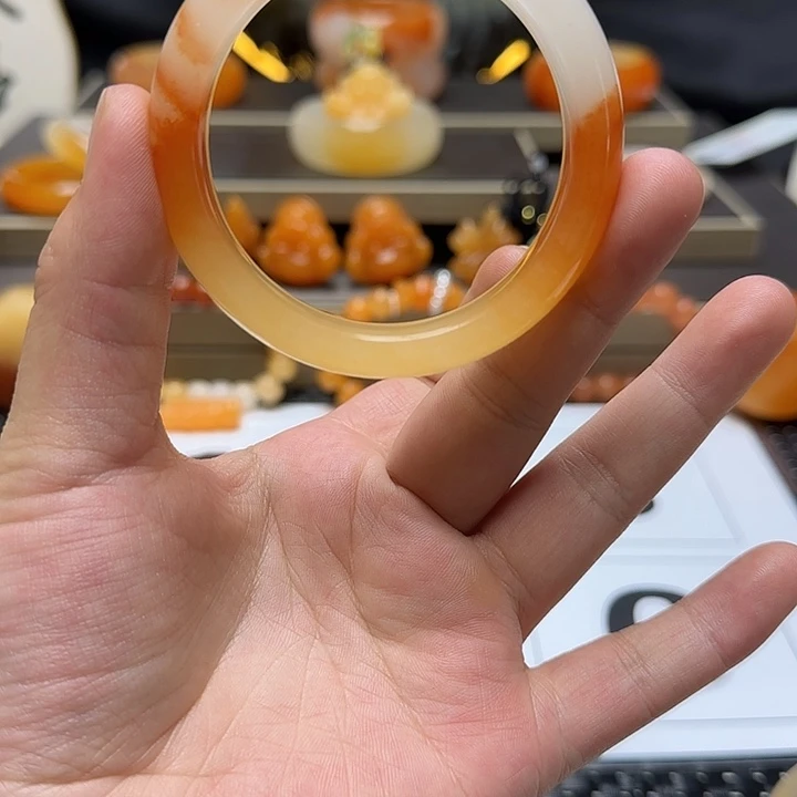石英质玉（黄龙玉）未镶嵌手镯旭*