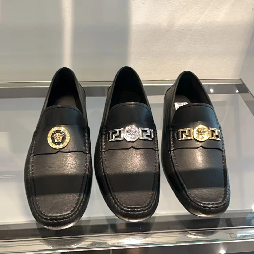 全新未使用 VERSACE/范思哲 男鞋美杜莎金扣时尚休闲豆豆鞋多色