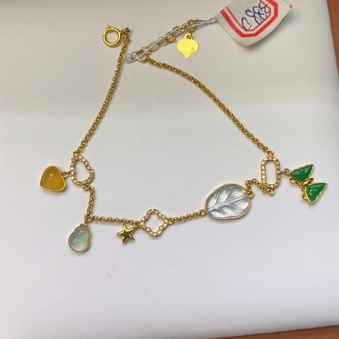 ****.翡翠18K金镶嵌颈饰翡翠