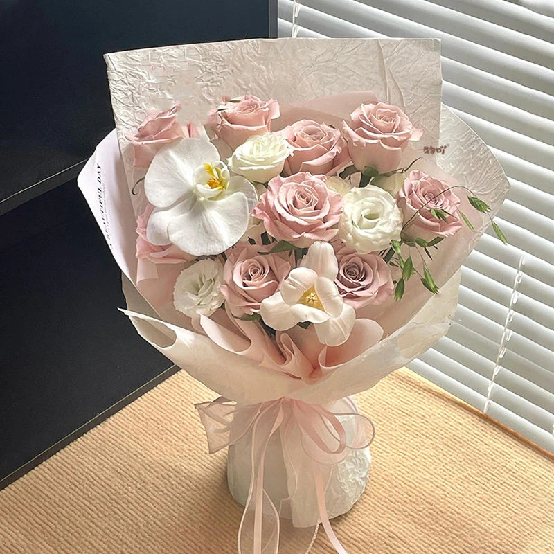 浪漫风粉色蝴蝶兰玫瑰花束生日三八节女友礼物