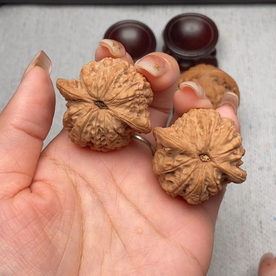 梦***了文玩核桃吊坠血麒麟