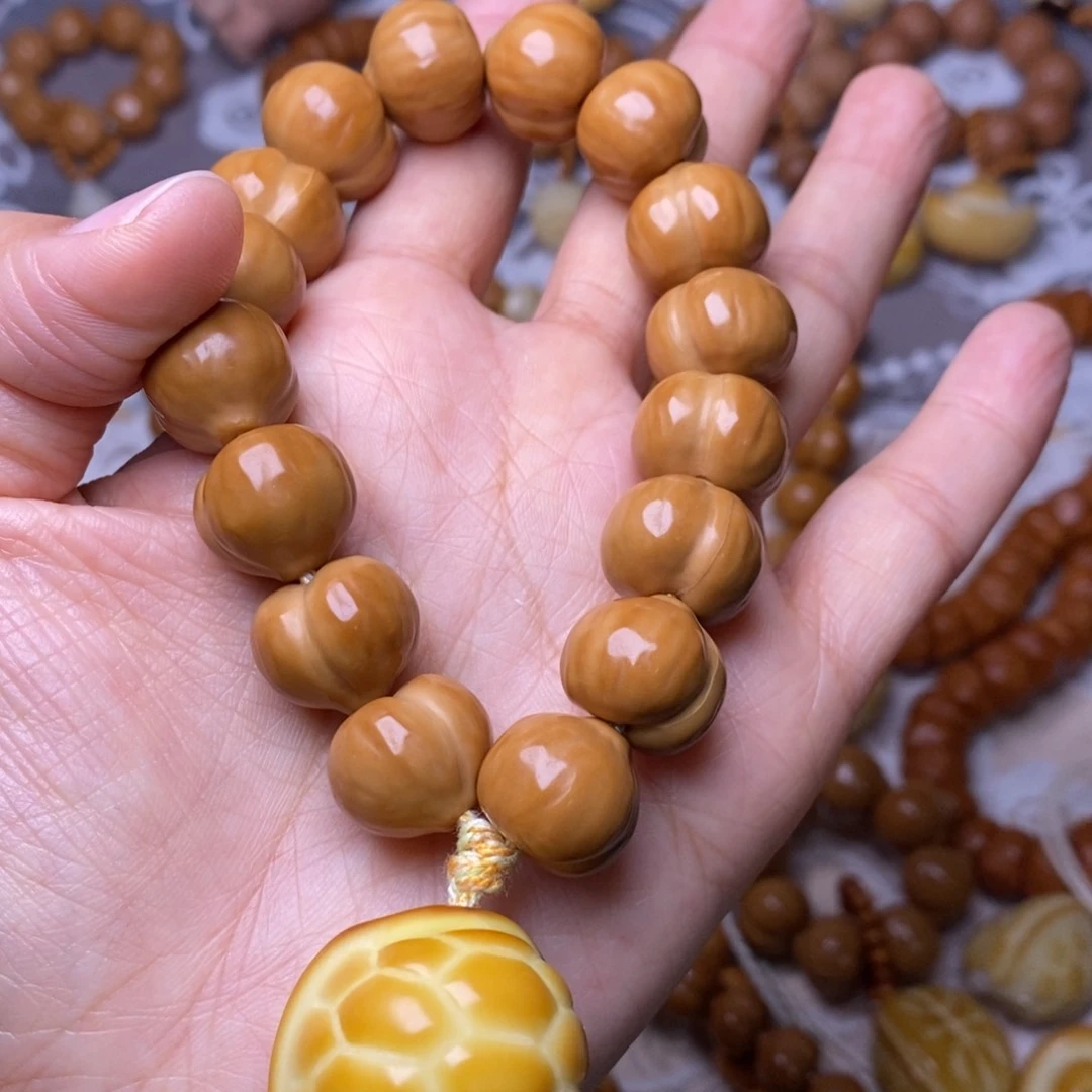 把件猴头核桃柯基屁桃龟甲