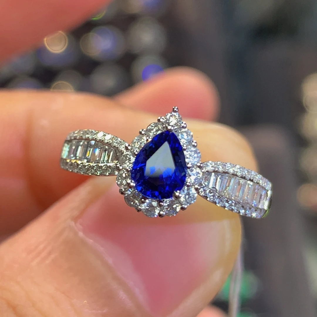 戒指蓝宝石18K金镶嵌