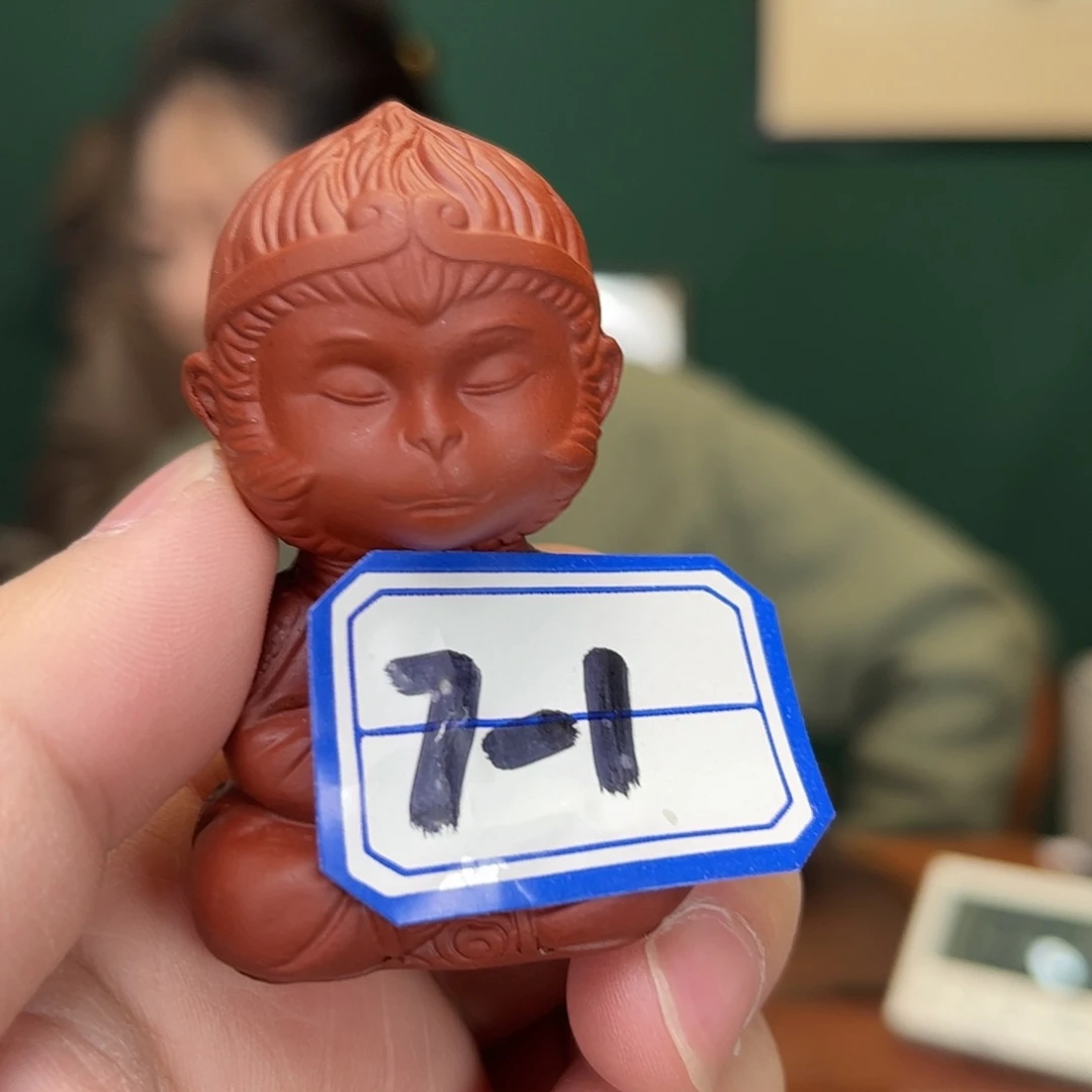 紫砂茶宠朱泥悟空