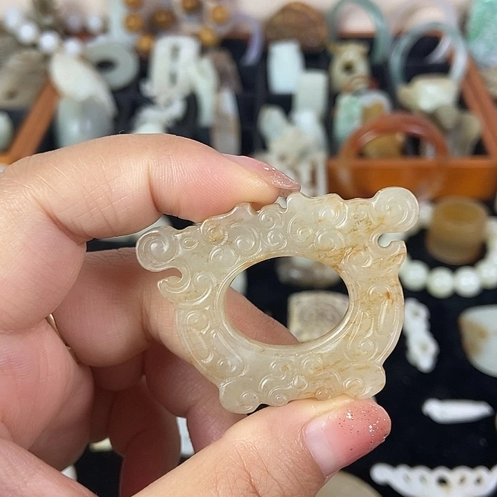 和田玉（糖玉）未镶嵌挂件