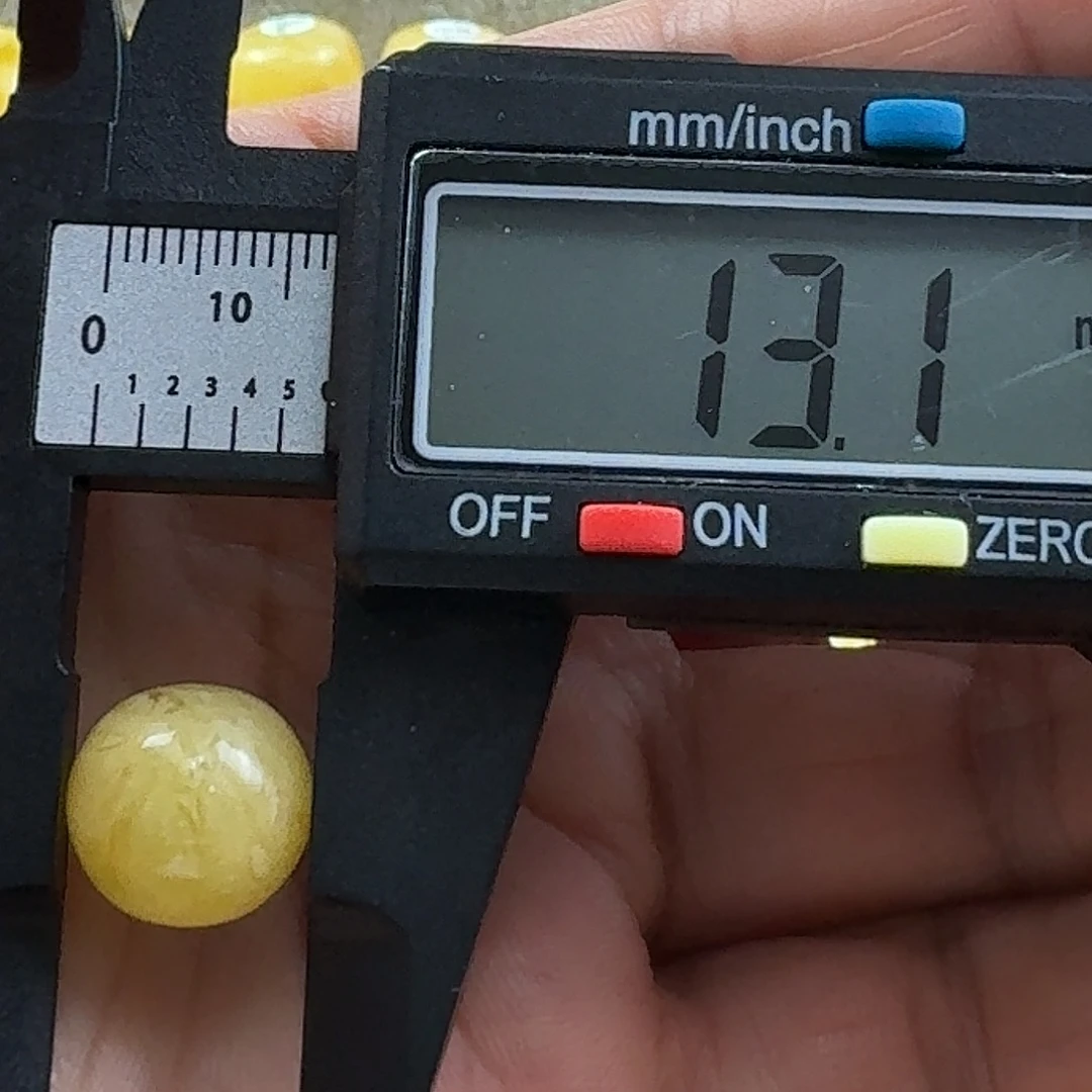 蜜蜡未镶嵌裸石36