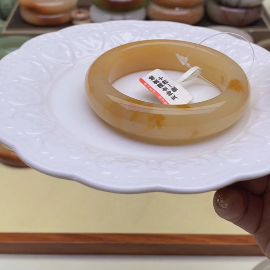 【闪购商品】石英质玉手镯未镶嵌