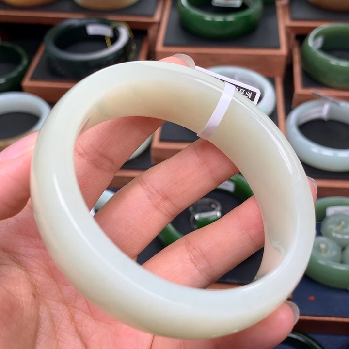 和田玉手镯未镶嵌60