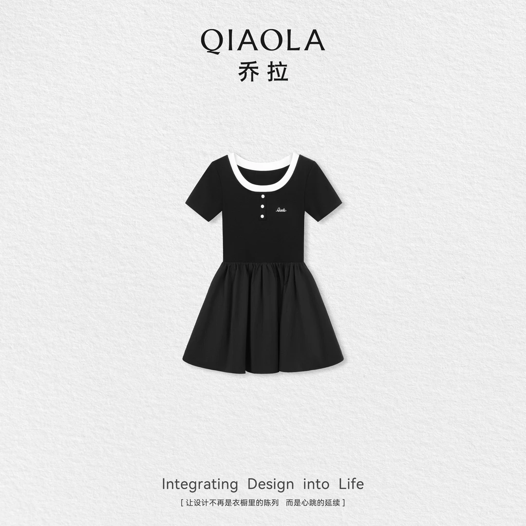 QIAOLA/乔拉【告白讯息】秋季新款黑白撞色U型领简约连衣裙预售