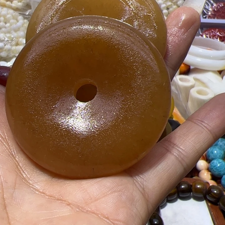 大果紫檀（缅甸花梨）西方纯黄扣子